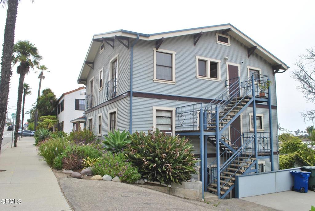 570 Poli Street