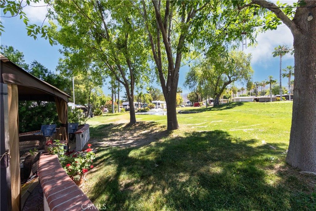listing image 130726799992800175212