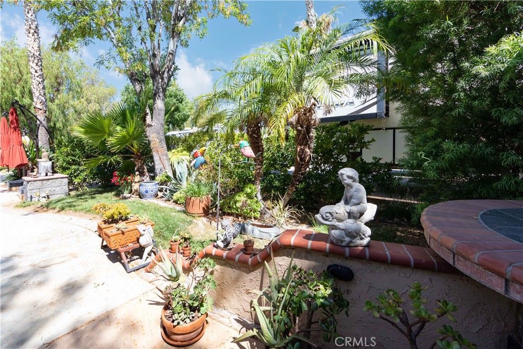 listing image 130721802678165725238