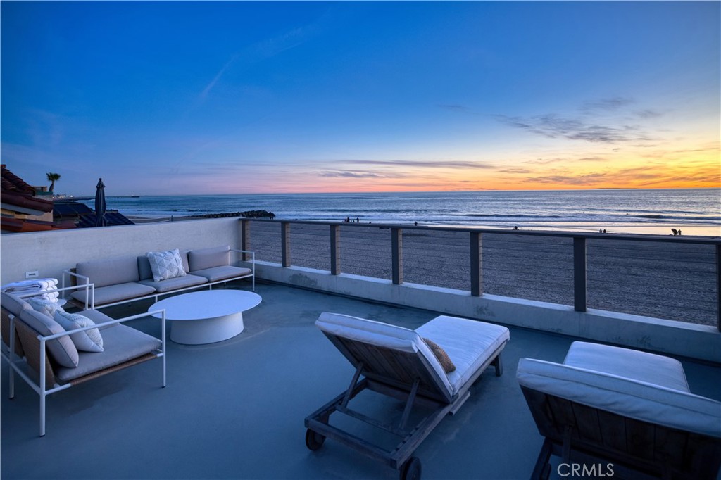 ,Oceanfront - Residential