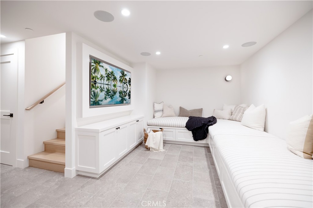 ,Oceanfront - Residential