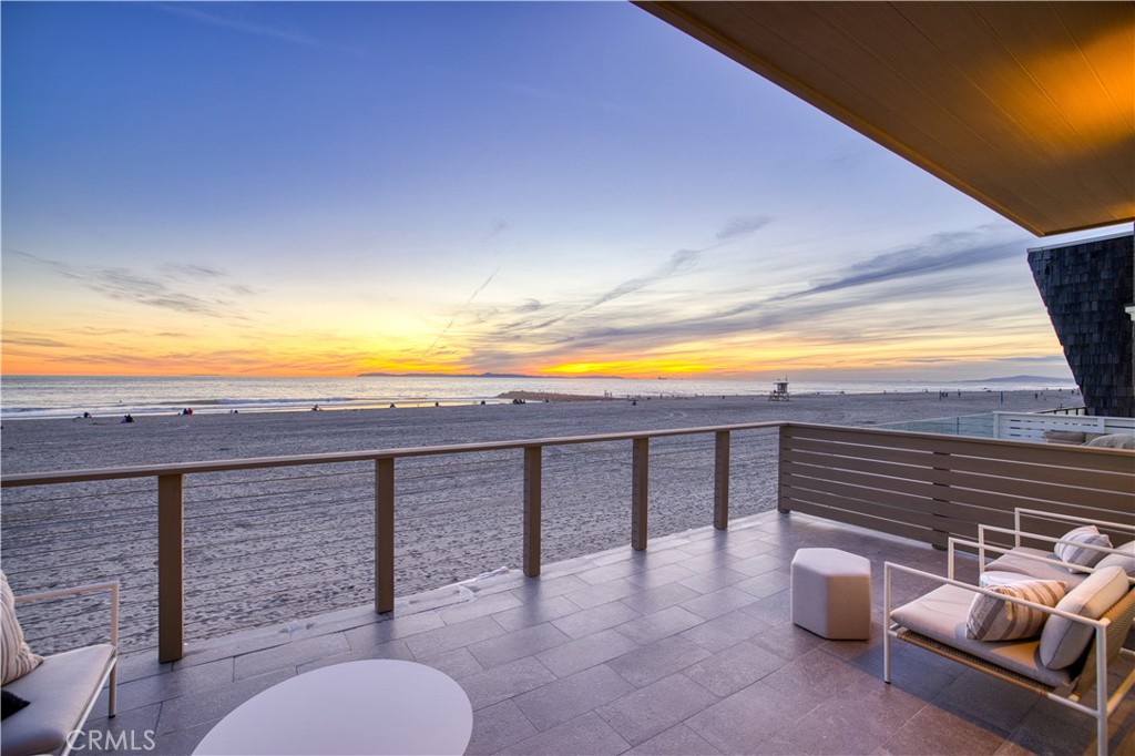 ,Oceanfront - Residential