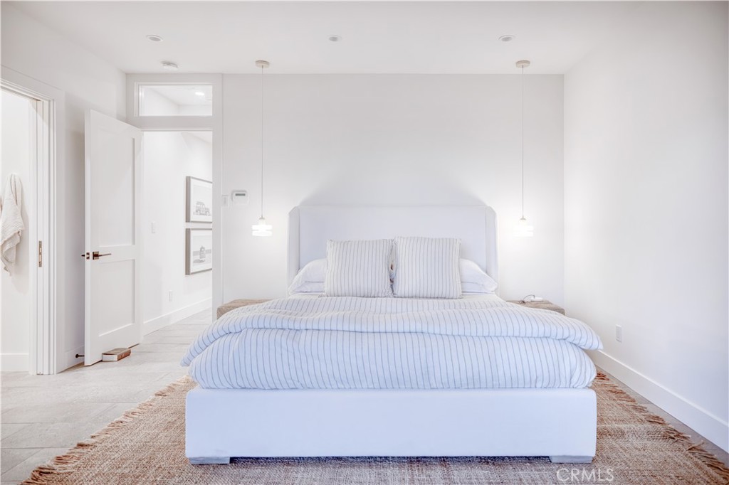 ,Oceanfront - Residential