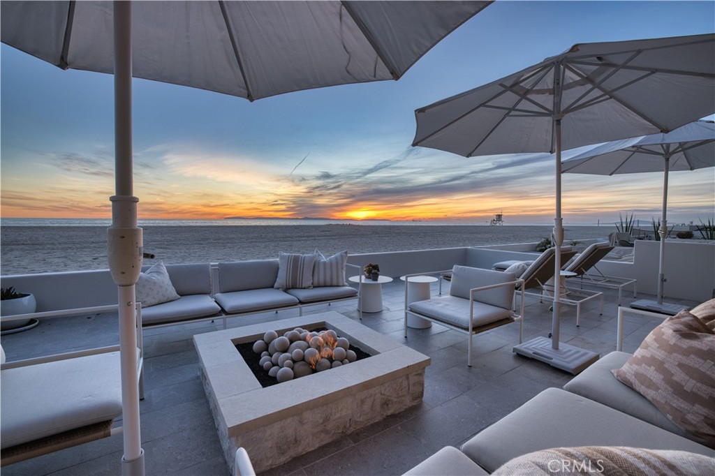 ,Oceanfront - Residential