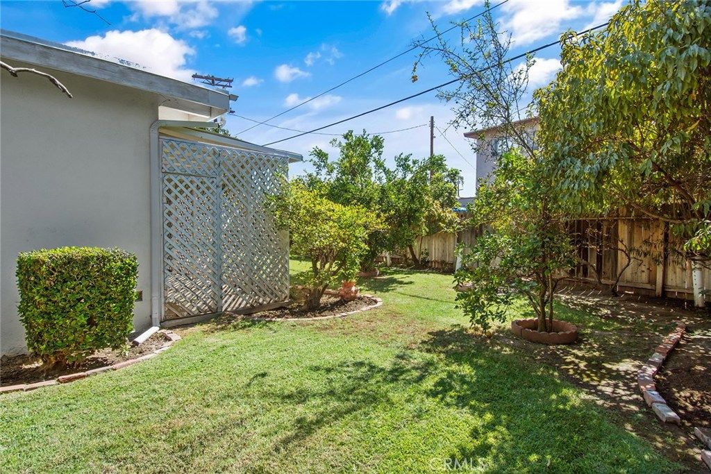 listing image 130729868489830272210