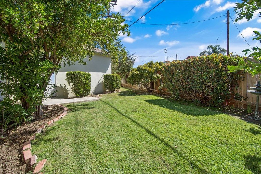 listing image 130729459501901805662