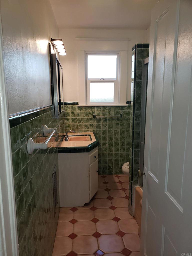 4324 26 Cleveland Avenue