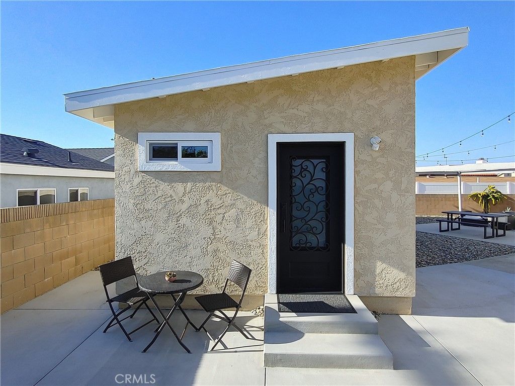 listing image 130729420851142955156