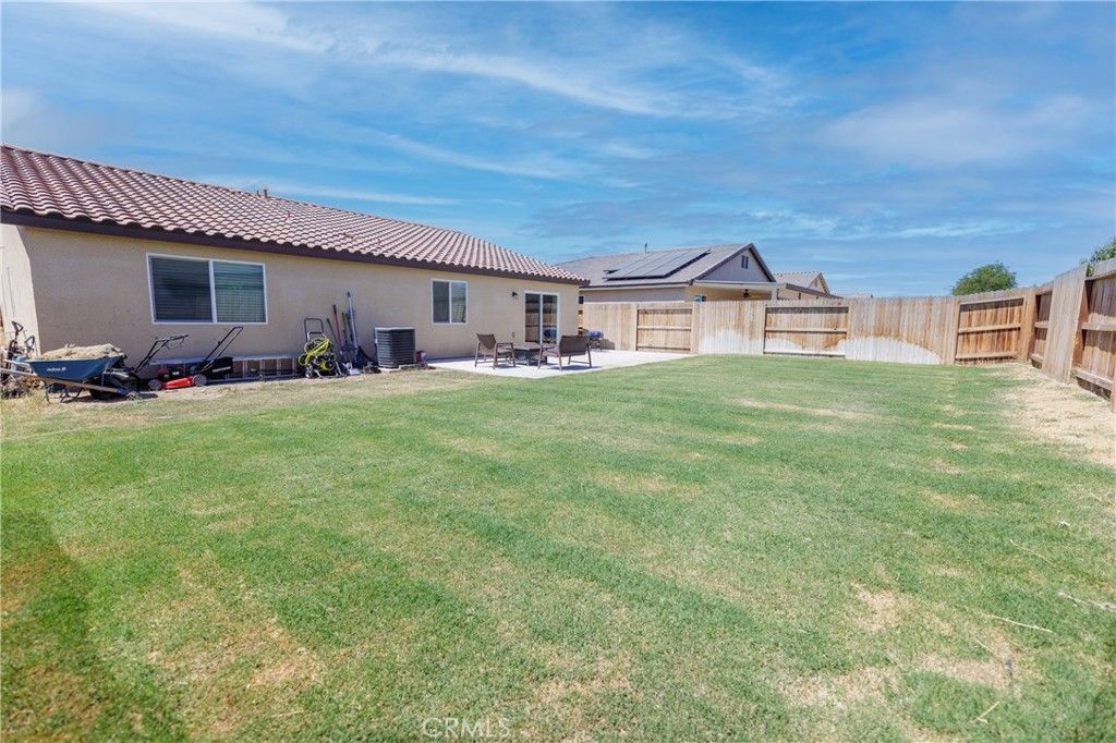 listing image 130720498769607799735