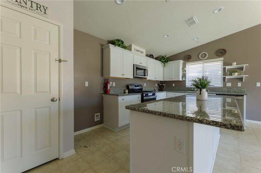 listing image 130729609123161736011