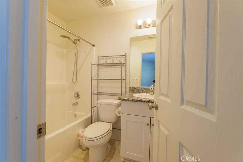 listing image 130729546537520787561