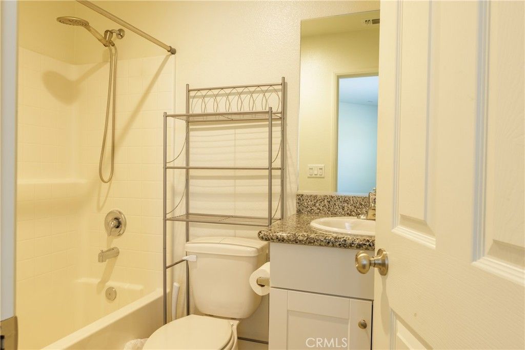 listing image 130728948538149425093