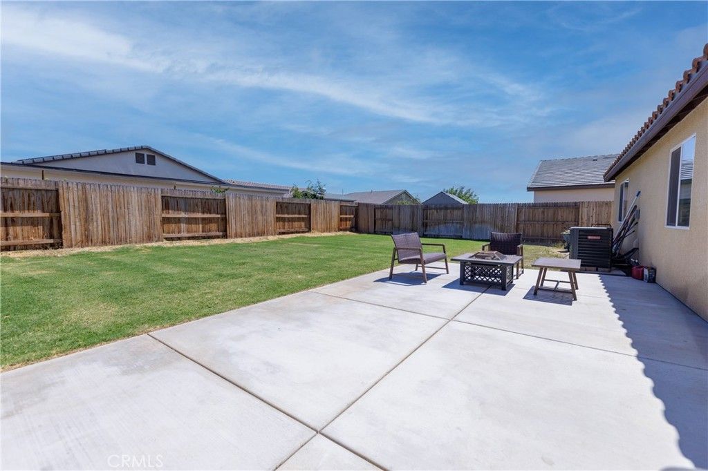 listing image 130728655943434968781