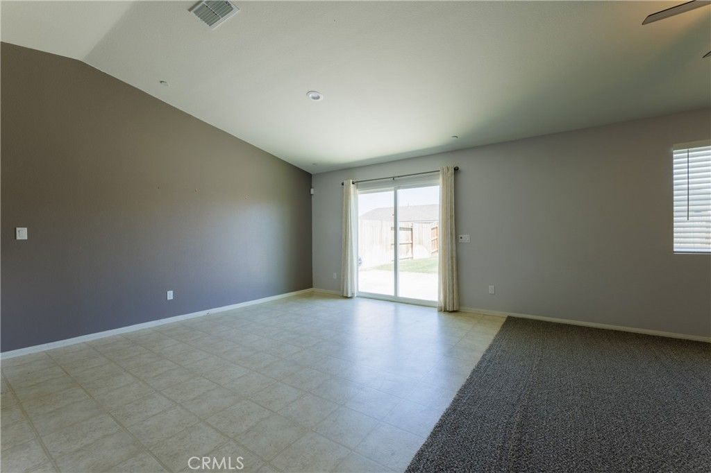 listing image 130728485699285001622