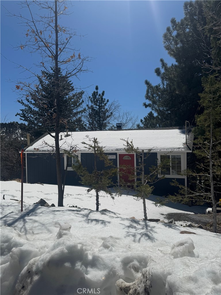 For Rent! Welcome to 32395 Scandia Dr. in beautiful Running Springs! Tandem driveway for two cars plus street side parking. Level entry. The main floor hosts living, kitchen, full bath and one bedroom. Downstairs you will find two bedrooms and a half bath. Deck for entertaining and relaxing. Storage shed available for use. Tenant pays all utilities.