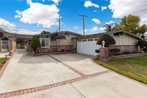 A home in La Mirada