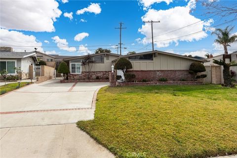 A home in La Mirada