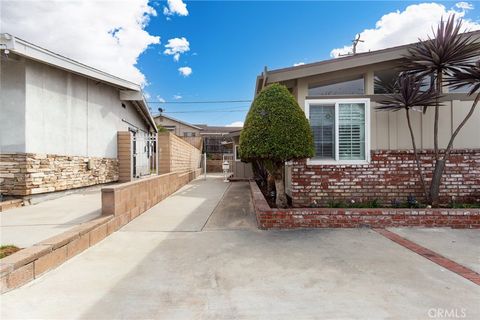 A home in La Mirada