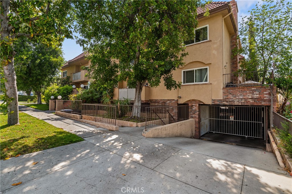 1060 Raymond Avenue, a 20-unit apartment located in the highly desirable city of Glendale, bordered by the City of Burbank. The property offers superb location with access to many amenities, within walking distance to IKEA Burbank, Burbank Downtown, many shopping centers, close to schools, parks, local and national retailers, dining and upscale shopping, entertainment, and easy access to freeways (5 FWY and 134 FWY). This is the first time it has been offered for sale by the current owner that built it, and most of the tenants are long-time tenants that are on month-to-month lease. This provides significant upside potential to add value by increasing rent and return.
1060 Raymond is a beautifully maintained garden style apartment community built in 1987. Due to its newer construction, it offers many desirable amenities such as gated, subterranean parking, secured entrance, central A/C and heating in each unit, copper piping, and much more. It is situated on a quiet residential street surrounded by other a single-family and condominium communities. It offers a superb unit mix of (1) 3 bed + 2 bath unit, (11) 2 bed + 2 bath units, (7) 1 bed + 1 bath units, and (1) Studio unit with a total of 24 gated parking spaces on a large lot size of ±14,837 SF with a total building size of ±16,169 SF.
The property has an excellent curb appeal and has been well maintained throughout current ownership with no known deferred maintenance with recently incorporated cost-efficient features such as, electricity generating solar system (zero electric bill – seller receive credit from electric provider), “electric eye”, 600-gallon solar water central heating system (±$30,000 upgrade – buyer to verify), newer polyurethane roof, dual-pane windows, new air conditioning units, on-site laundry (machines owned), central A/C and heating, and central hot water system with solar panels.
Each unit offers a generous layout, recessed lighting, central A/C and heating, updated appliances with granite kitchen counter tops, shaker style cabinets, and stainless-steel kitchen appliances, tile and laminate wood flooring, and refreshed bathroom vanities. Most units have private patio or balcony. The property offers a single level gated subterranean parking garage. It has 32 parking spaces.
The strong unit mix and excellent location is perfect for an investor seeking growth, stability, and a hedge against inflation.