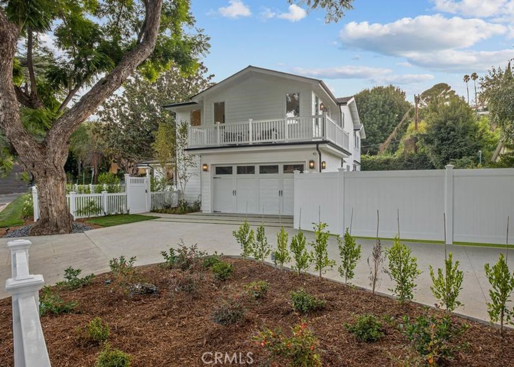 listing image 130721473244698717585