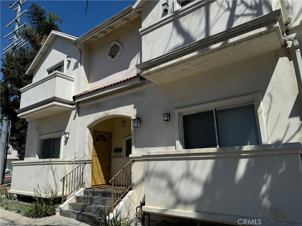 View Sherman Oaks, CA 91423 townhome