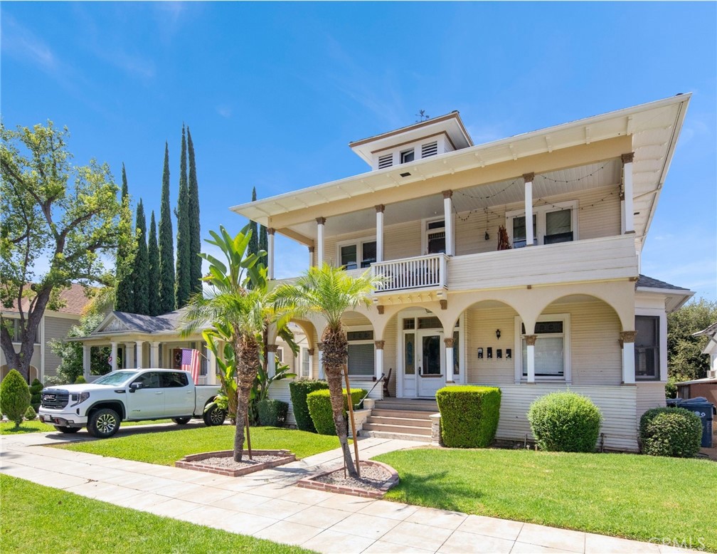 108 W Olive Avenue