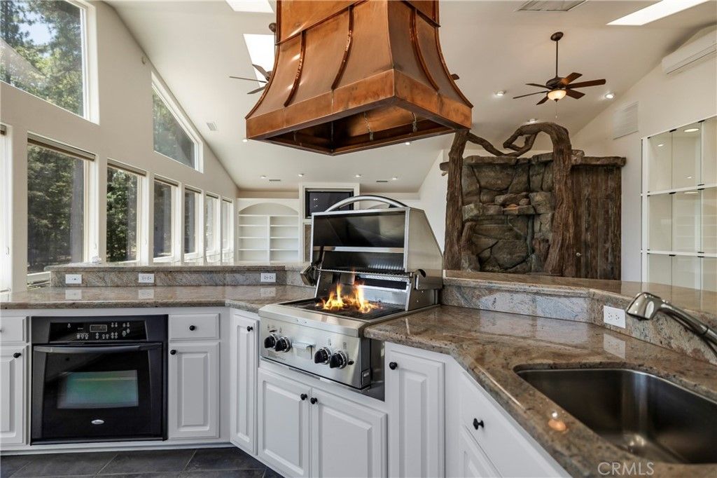 listing image 130720860088216174364
