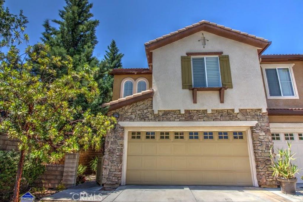 listing image 130720561709047656805