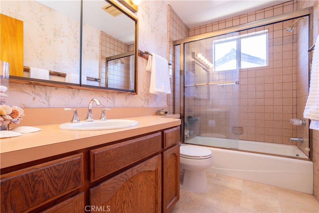 listing image 130721897191939089421