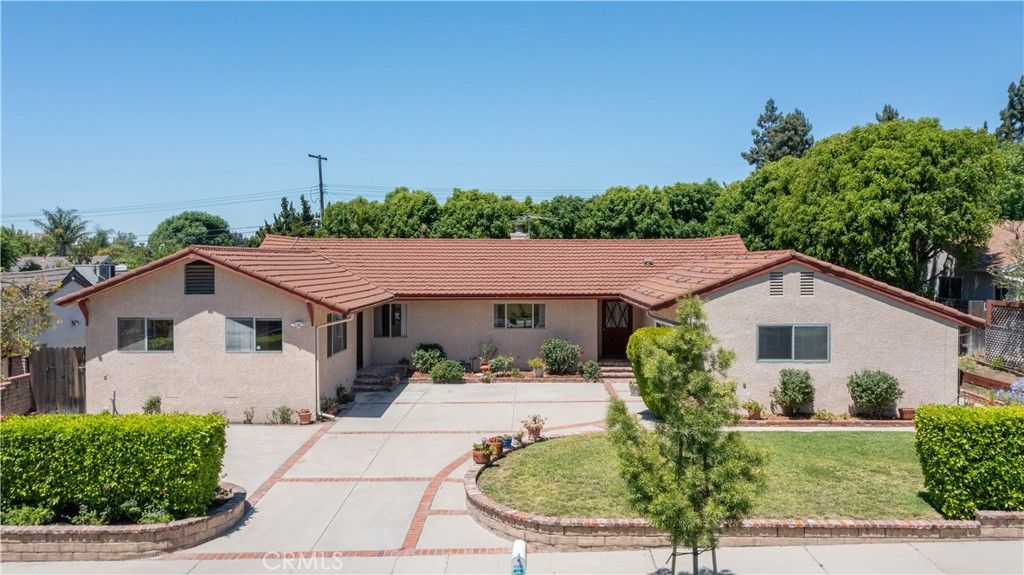 listing image 130723015386303470216