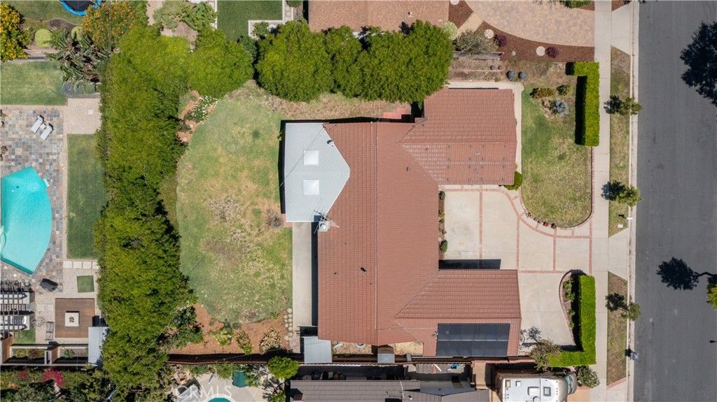 listing image 130728122111794915990