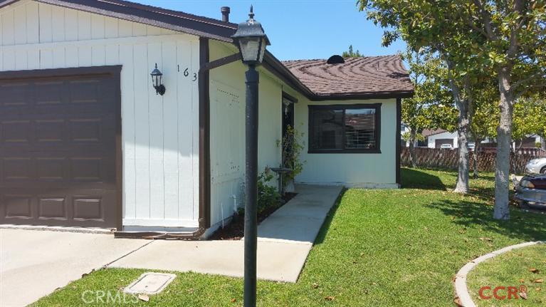Ouiet, Charming, Super Clean, 2 bedroom single story unit. Very well maintained complex, recently painted. Fenced in patio and attached single garage. Pantry and loads of storage! Minutes to Waller Park, restaurants, and shopping.