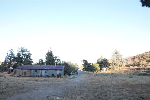 A home in Leona Valley