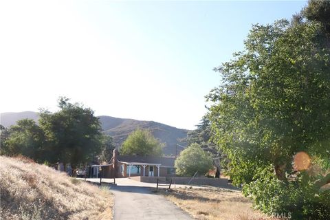 A home in Leona Valley