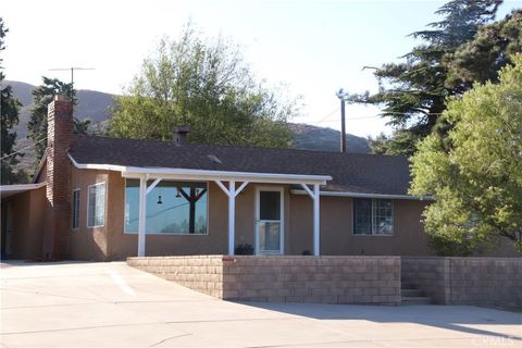 A home in Leona Valley