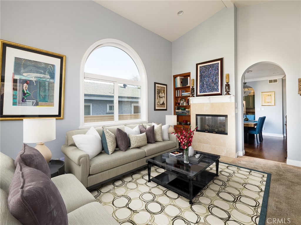 650 W Walnut Avenue