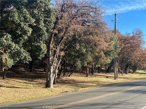 Photo of 6060 Old Highway 53, Clearlake, CA 95422 (MLS # LC24245866) Photo of 6060 Old Highway 53, Clearlake, CA 95422 (MLS # LC24245866)