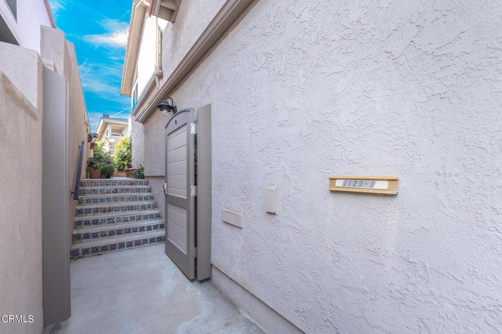 1129 Dover Lane