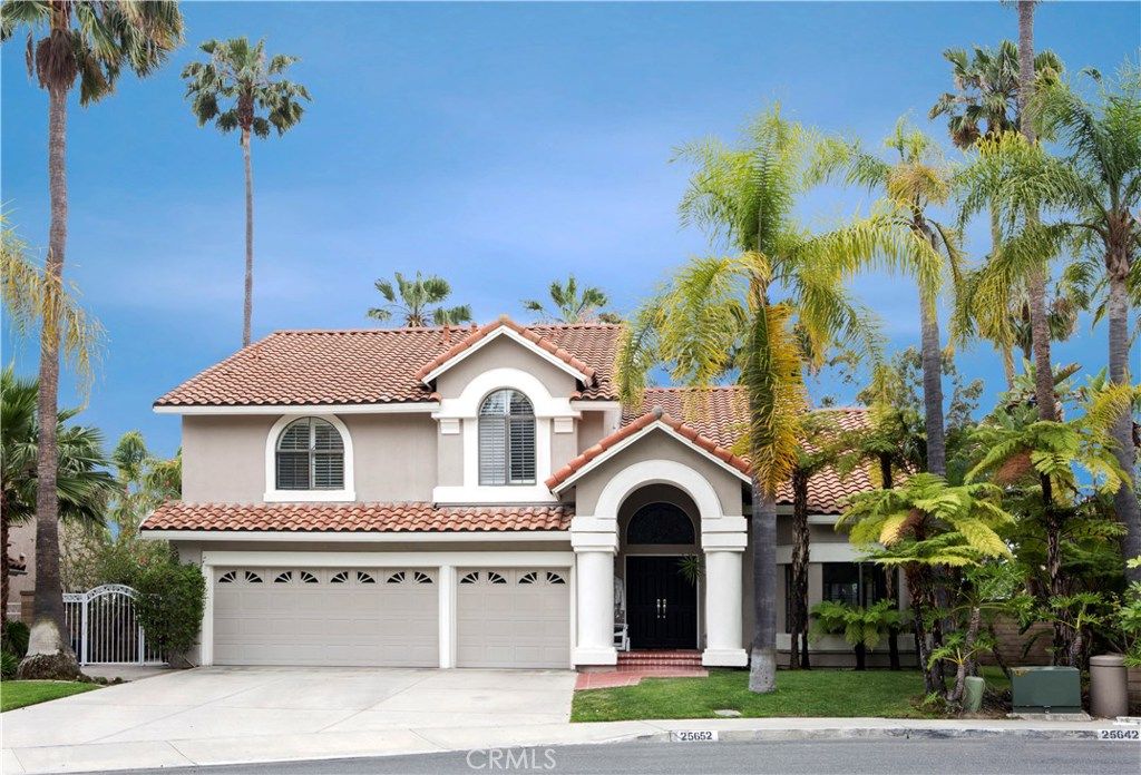 listing image 130723713154421005683
