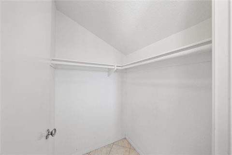 listing image 40