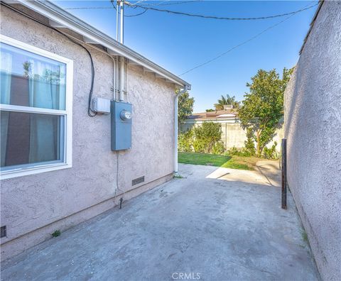 A home in Inglewood