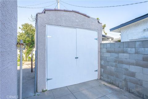 A home in Inglewood