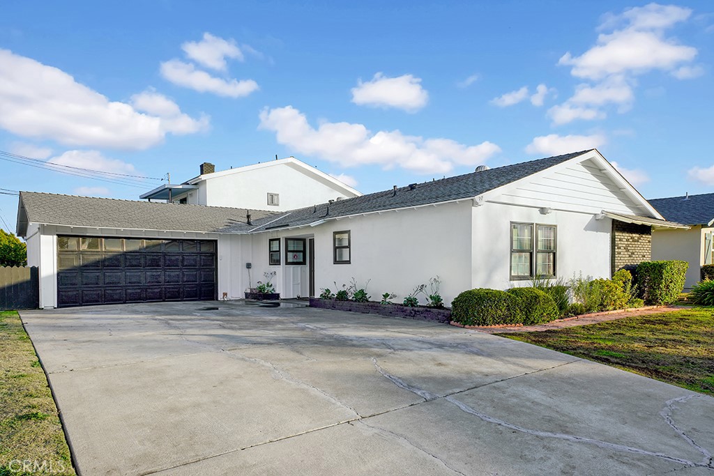 Photo 1 of 32 of 2134 Batson Avenue house