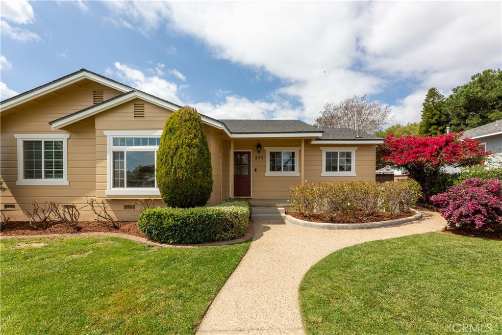 895 N 3rd Ave