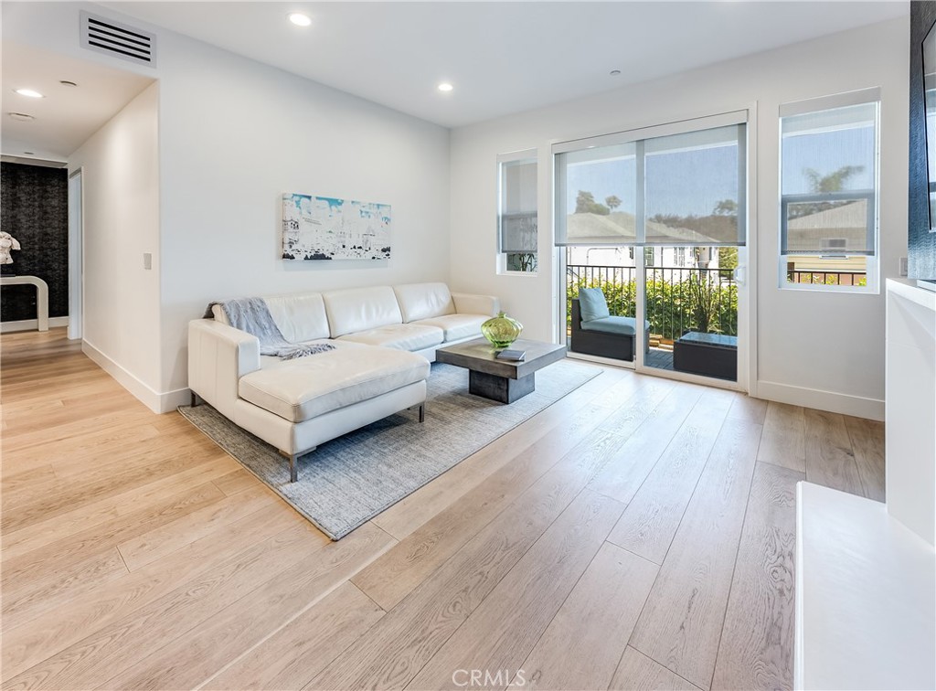 Properties 3 4820 Bellflower Avenue 208