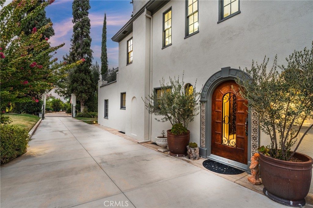 1205 W Highland Avenue