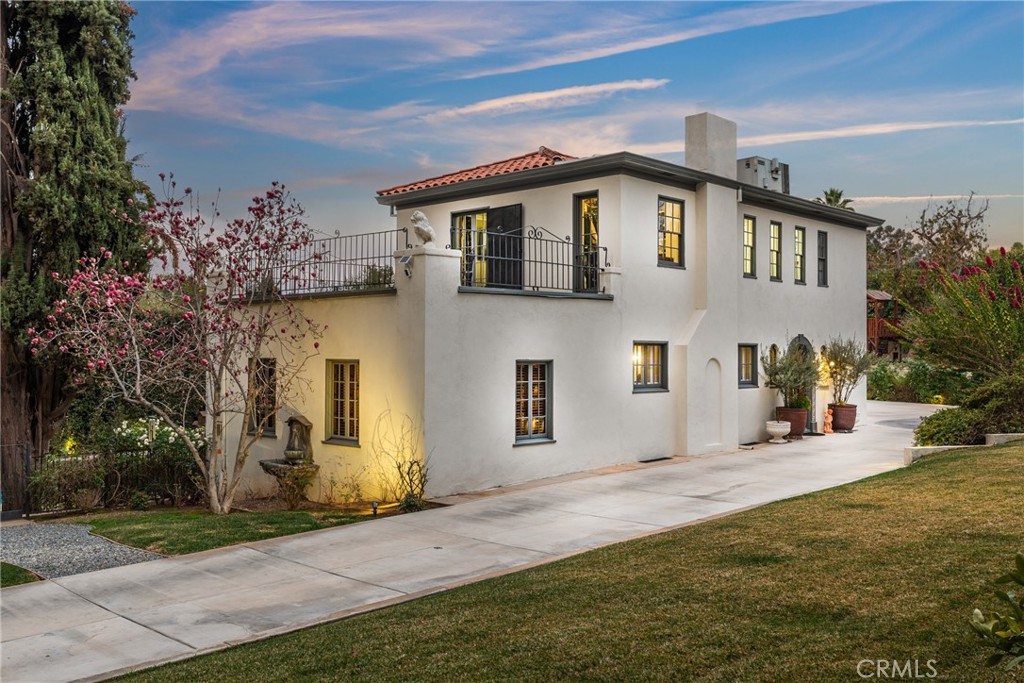 1205 W Highland Avenue