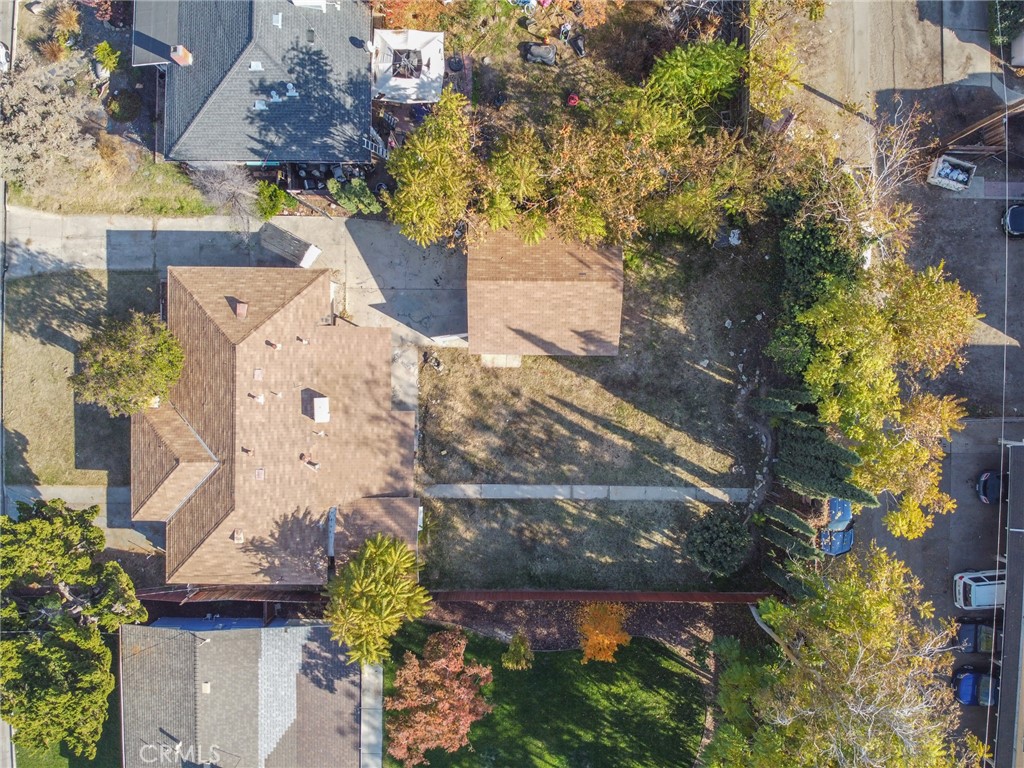 Photo 13 of 23 of 90 E Syracuse Avenue house