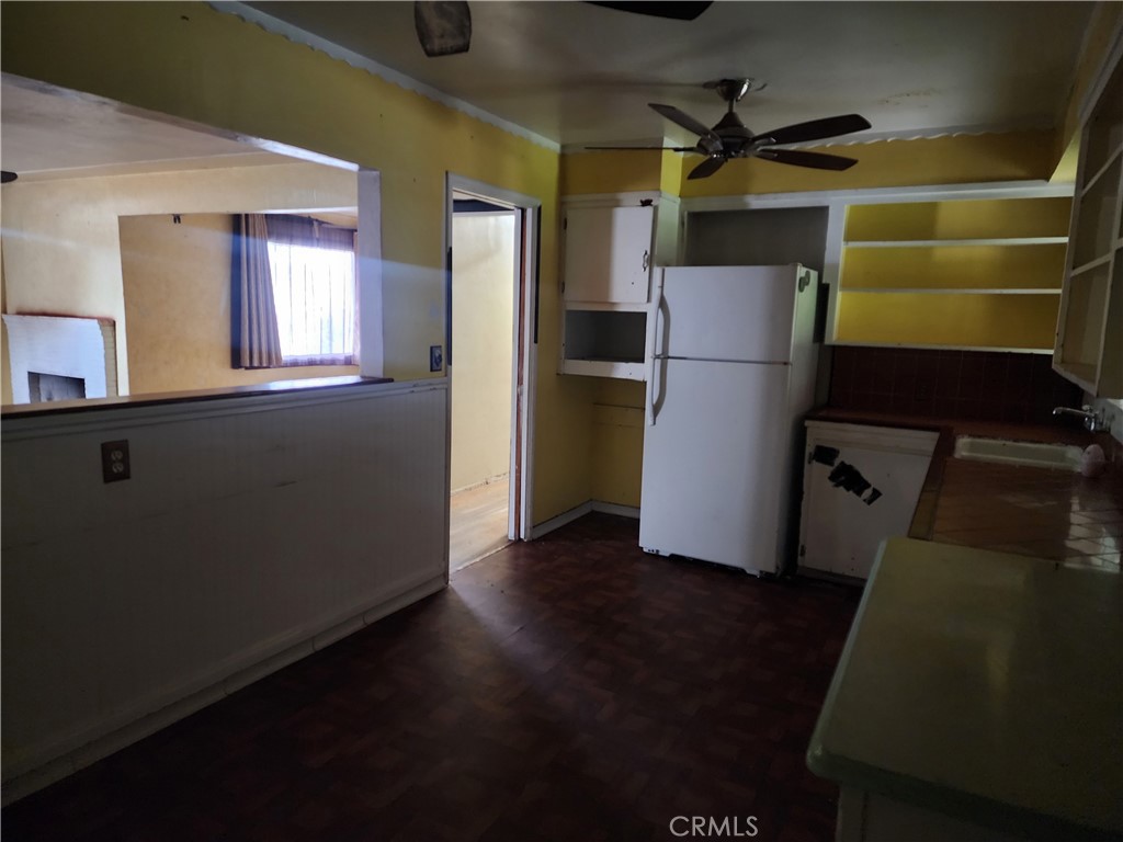Photo 18 of 23 of 90 E Syracuse Avenue house