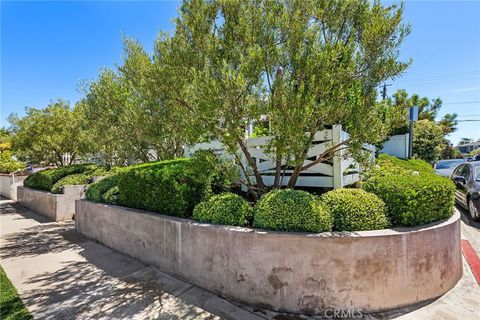 A home in Corona Del Mar